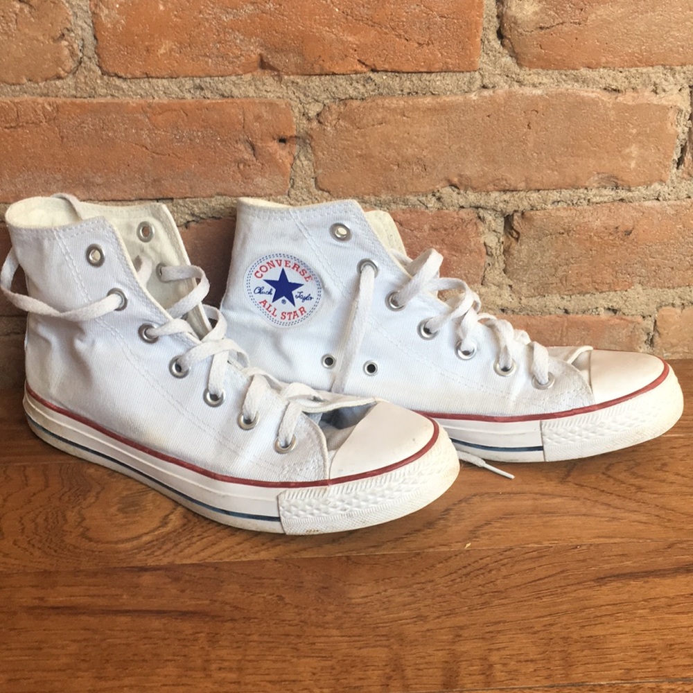 White Hightop Converse Men’s 4.5 Womens 6.5